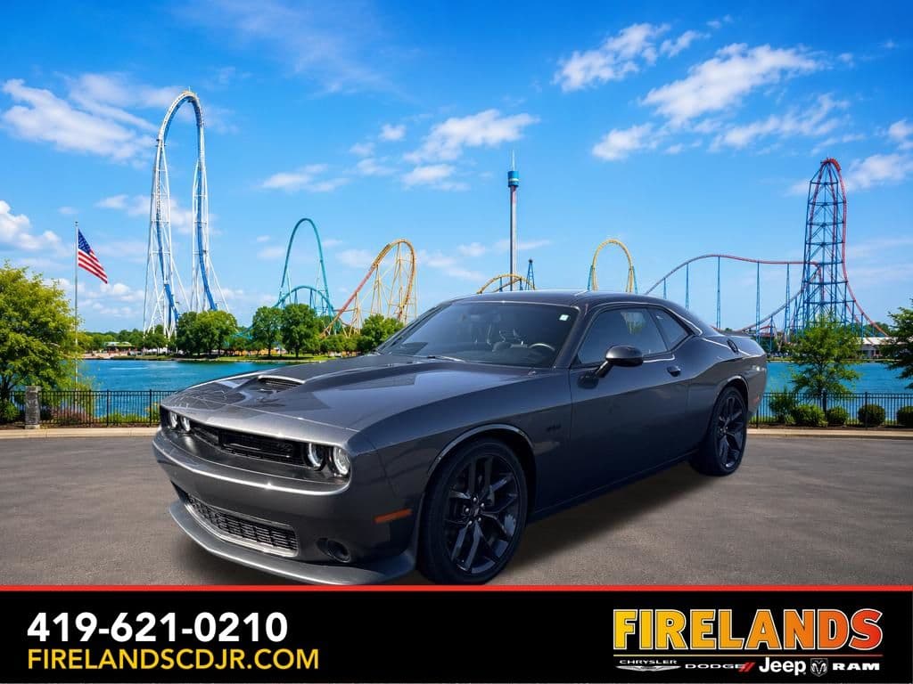 2023 Dodge Challenger R/T — photo 1 of 30