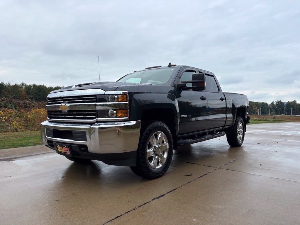 2018 Chevrolet Silverado 2500HD Work Truck — photo 1 of 49