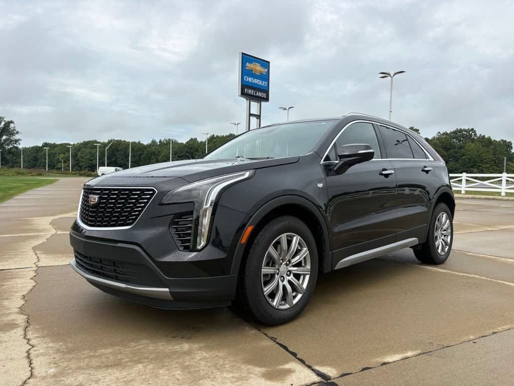 2023 Cadillac XT4 AWD Premium Luxury — photo 1 of 25