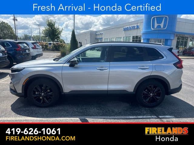 2024 Honda CR-V Hybrid Sport Touring — photo 1 of 35