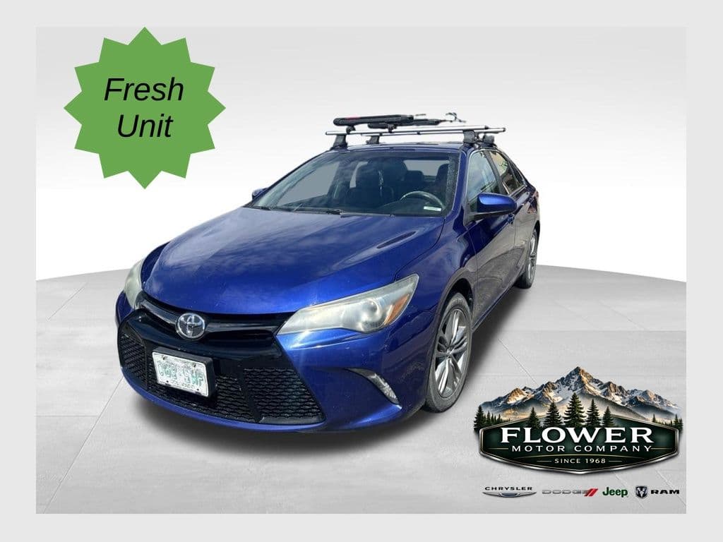 2016 Toyota Camry SE — photo 1 of 6