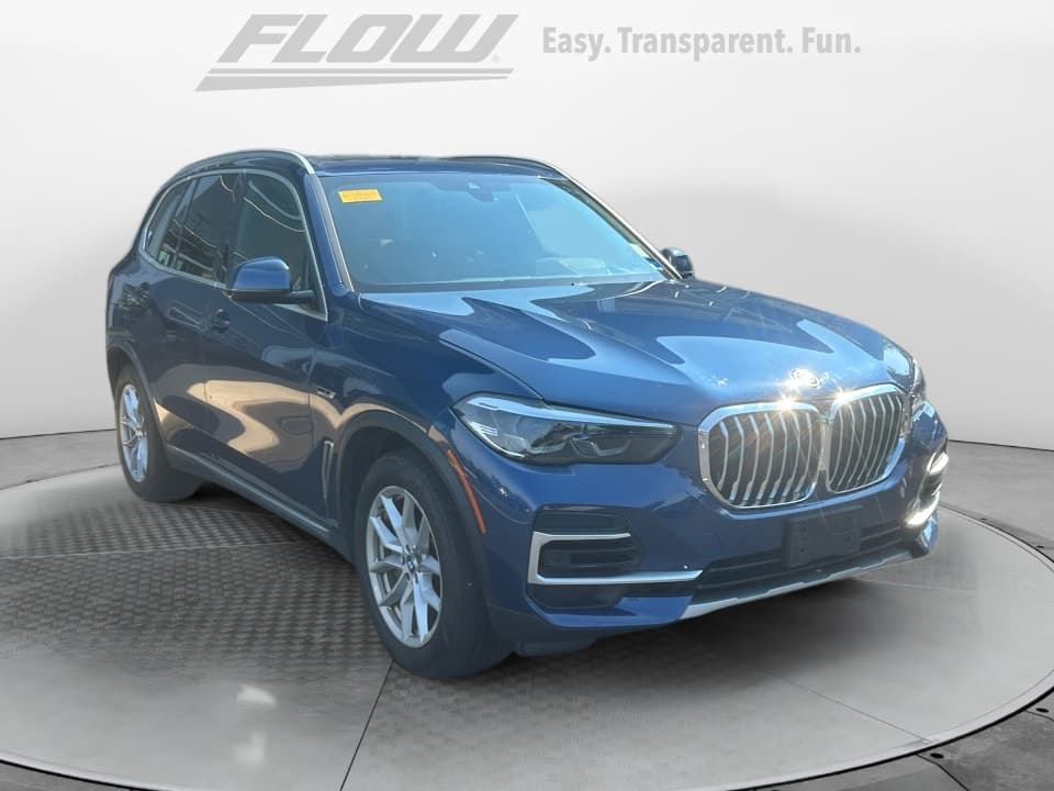 2022 BMW X5 PHEV xDrive45e — photo 1 of 40