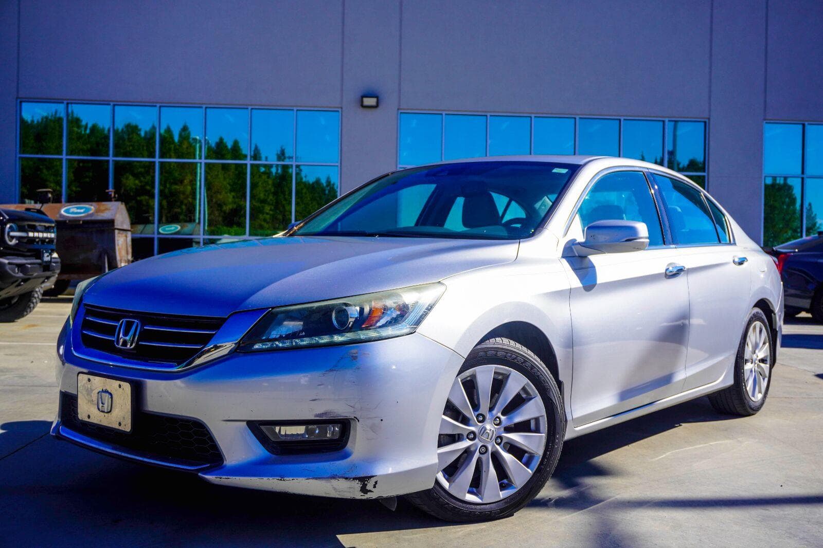 2015 Honda Accord Sedan EX-L — photo 1 of 27