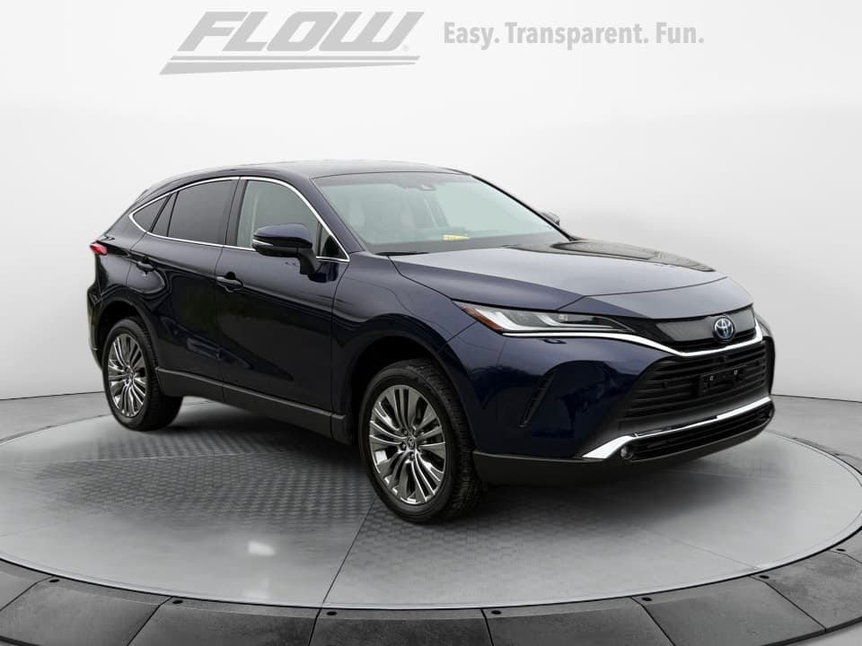 2023 Toyota Venza Base — photo 1 of 40
