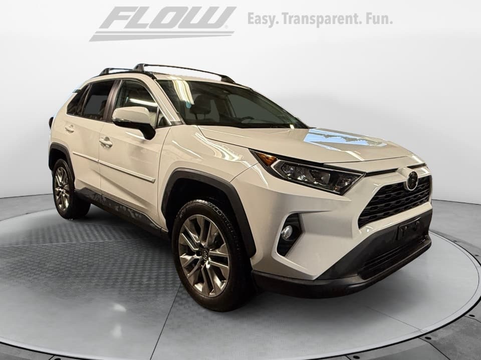 2019 Toyota RAV4 XLE Premium — photo 1 of 38