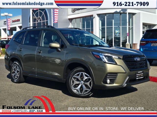 2023 Subaru Forester Premium — photo 1 of 29