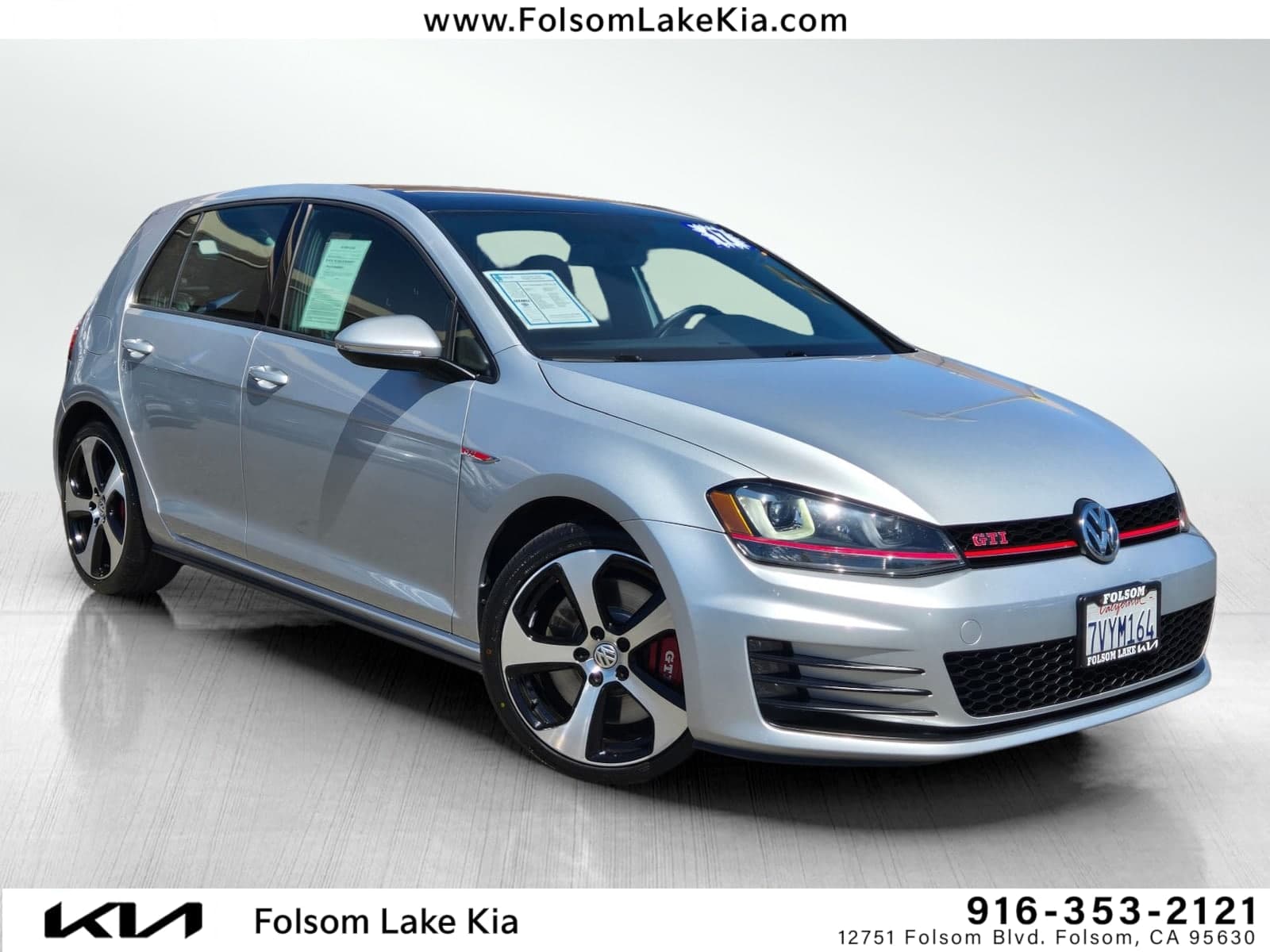 2017 Volkswagen Golf GTI SE — photo 1 of 29
