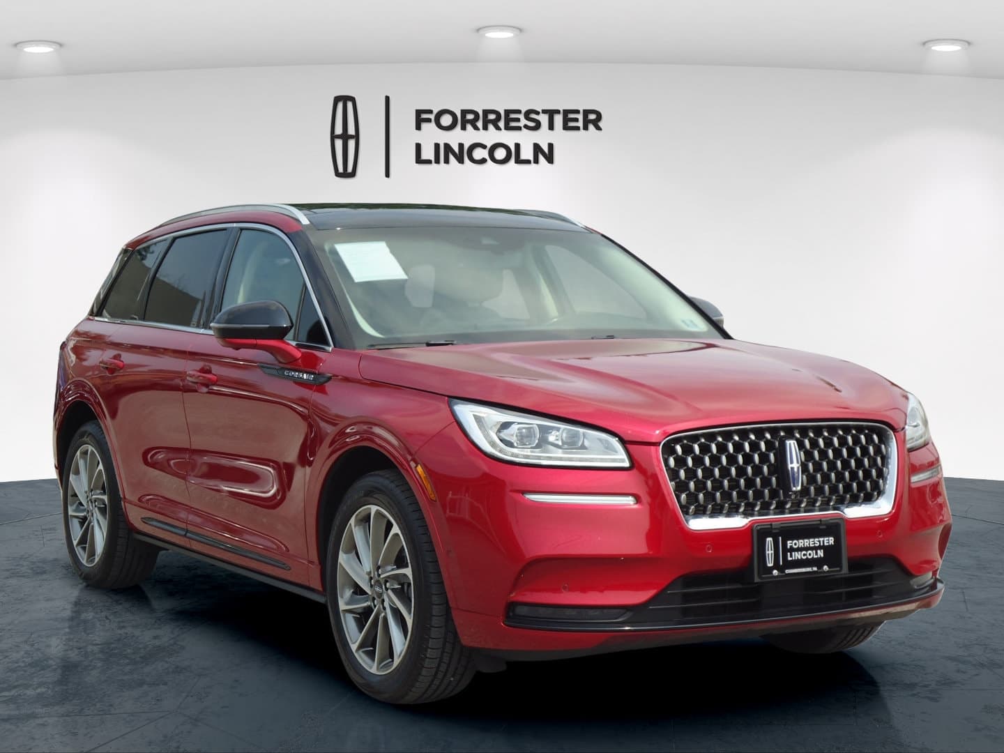 2022 Lincoln Corsair Plug-In Hybrid Grand Touring — photo 1 of 32