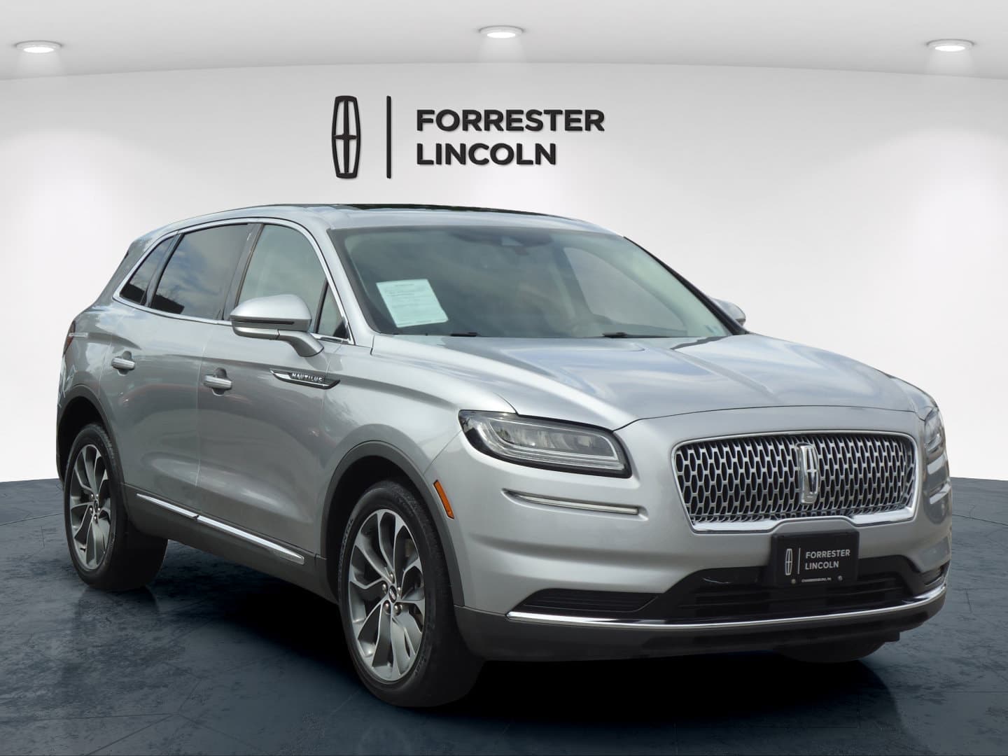 2023 Lincoln Nautilus Reserve — photo 1 of 31