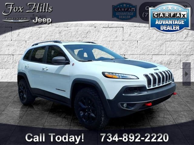 2016 Jeep Cherokee Trailhawk — photo 1 of 25