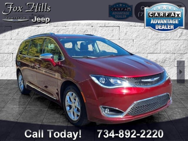 2020 Chrysler Pacifica Limited — photo 1 of 26