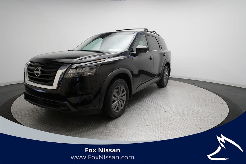 2025 Nissan Pathfinder SV — photo 1 of 38