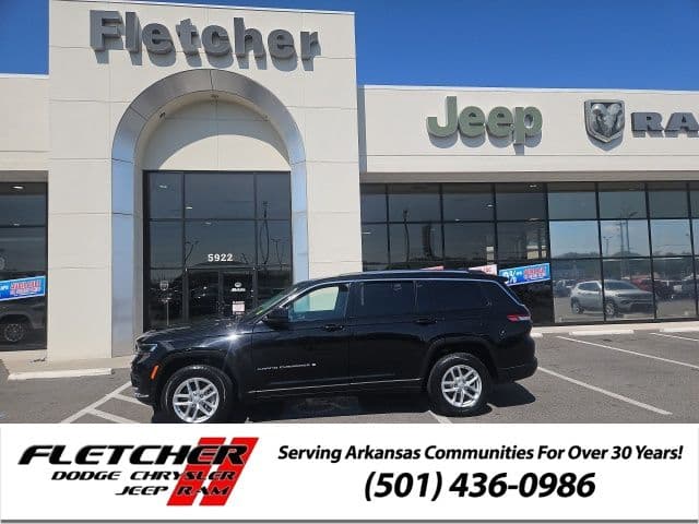 2023 Jeep Grand Cherokee L Laredo — photo 1 of 16