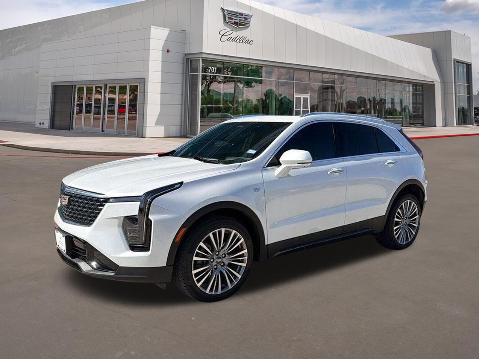 2024 Cadillac XT4 Base — photo 1 of 13
