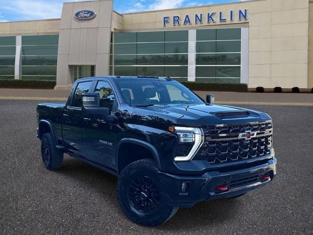 2025 Chevrolet Silverado 2500HD ZR2 — photo 1 of 36