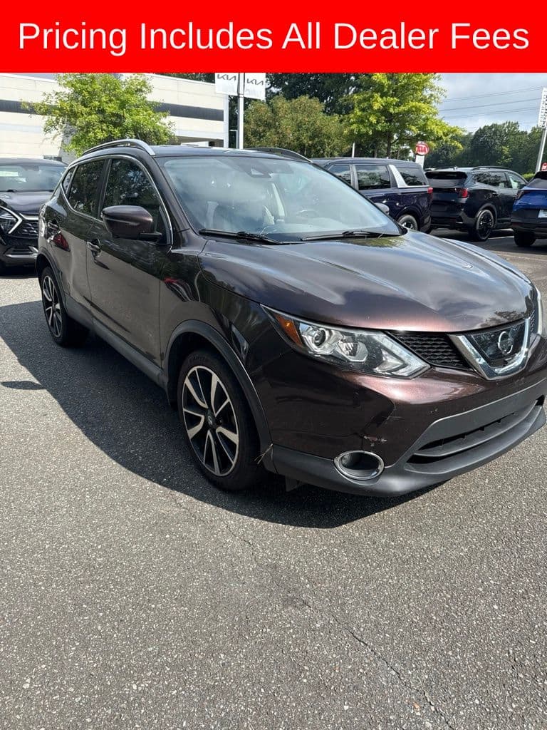 2017 Nissan Rogue Sport SL — photo 1 of 10