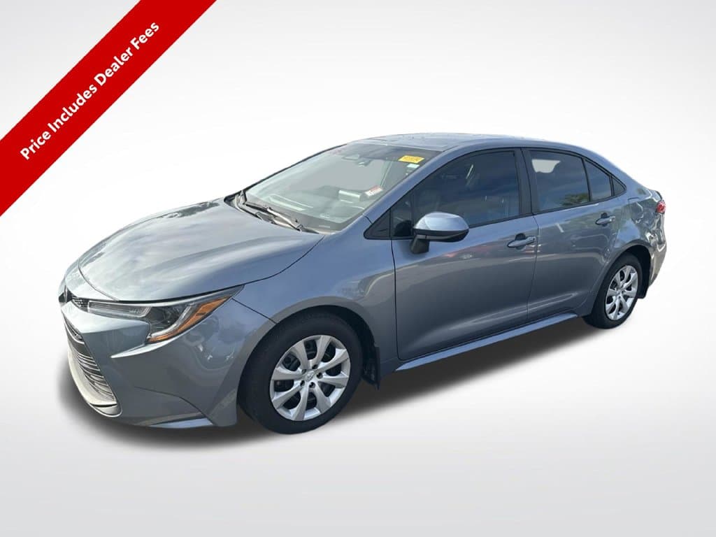 2025 Toyota Corolla LE — photo 1 of 18