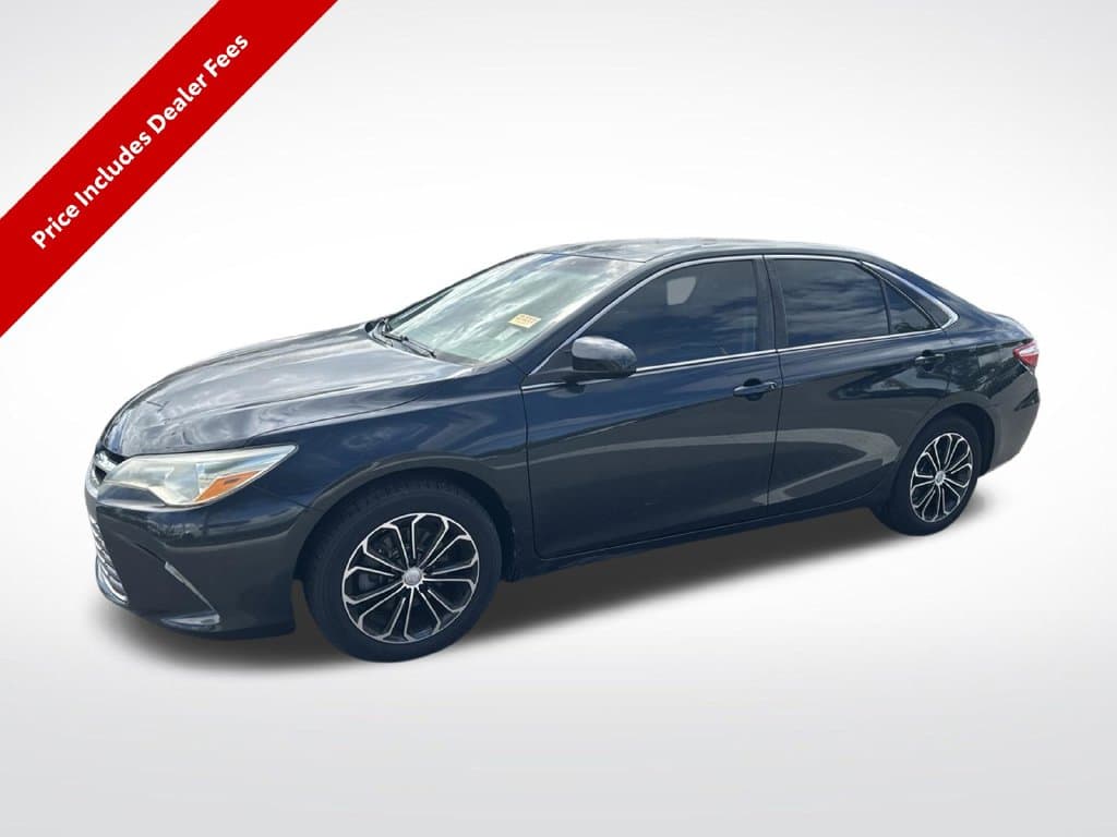 2017 Toyota Camry LE — photo 1 of 19
