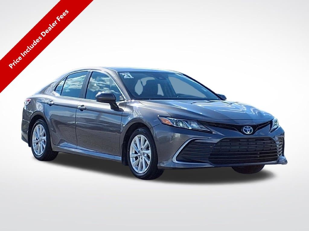 2021 Toyota Camry LE — photo 1 of 34