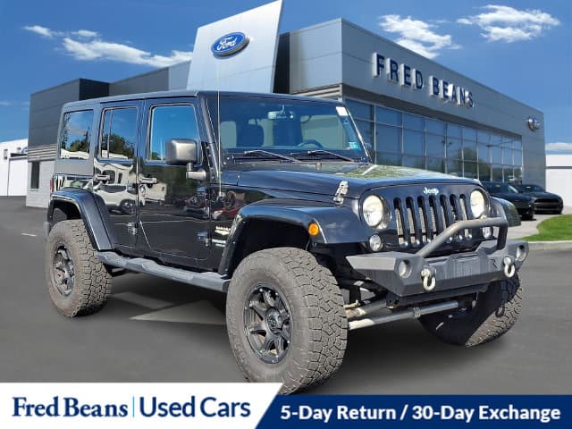 2014 Jeep Wrangler Sahara — photo 1 of 32