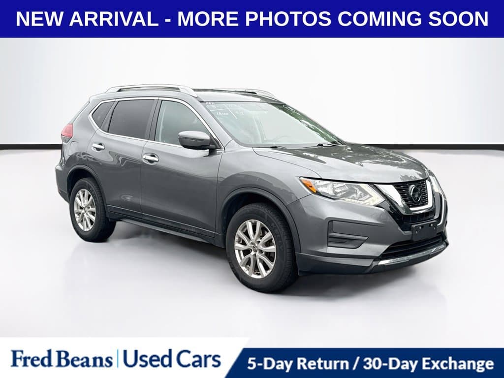 2018 Nissan Rogue SV — photo 1 of 12