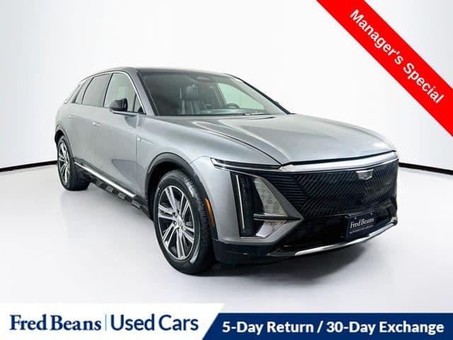2024 Cadillac Lyriq Luxury — photo 1 of 35