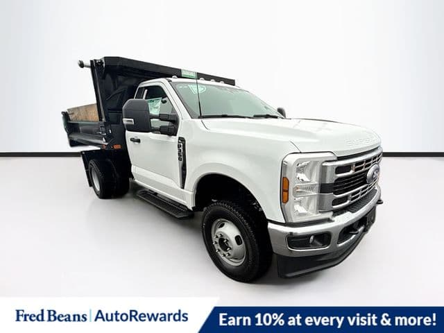 2026 Ford F-350 Chassis XL — photo 1 of 61