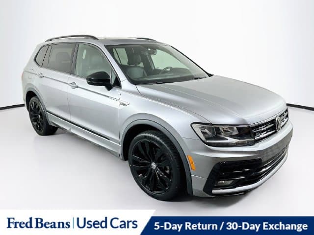 2020 Volkswagen Tiguan Base — photo 1 of 38