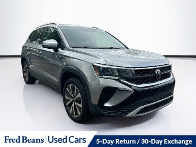 2023 Volkswagen Taos Base — photo 1 of 32