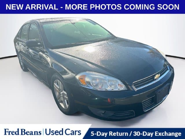 2011 Chevrolet Impala Base — photo 1 of 10