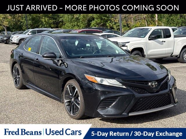 2018 Toyota Camry XSE — photo 1 of 17