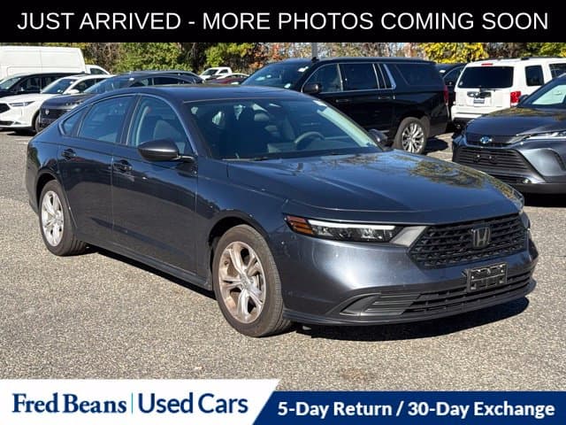 2025 Honda Accord Sedan LX — photo 1 of 16