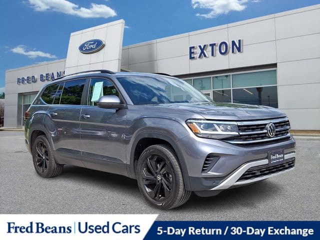 2023 Volkswagen Atlas 3.6L V6 SE w/Technology — photo 1 of 39