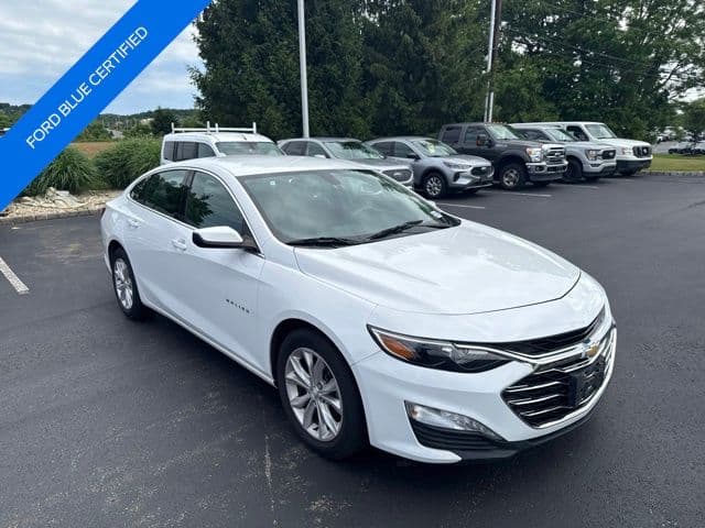 2022 Chevrolet Malibu LT — photo 1 of 13