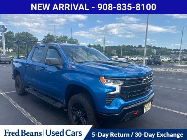 2024 Chevrolet Silverado 1500 LT Trail Boss — photo 1 of 15