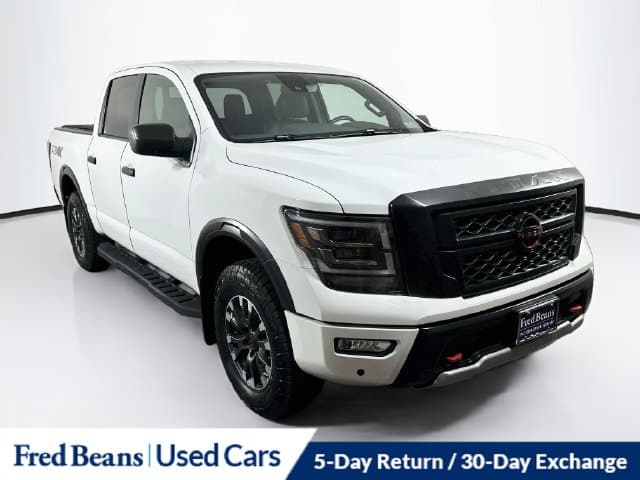2024 Nissan Titan PRO-4X — photo 1 of 38
