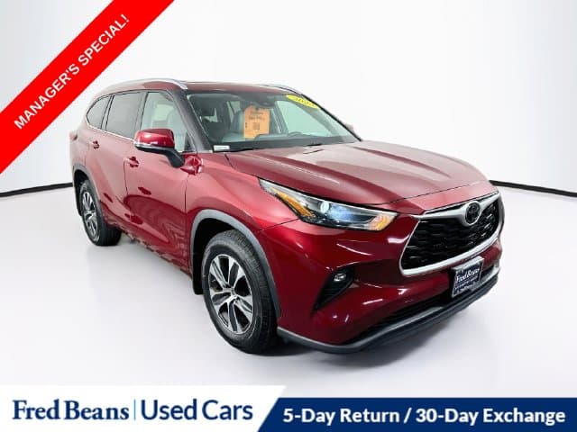 2023 Toyota Highlander XLE — photo 1 of 43