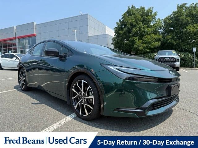 2025 Toyota Prius Plug-in Hybrid XSE — photo 1 of 29
