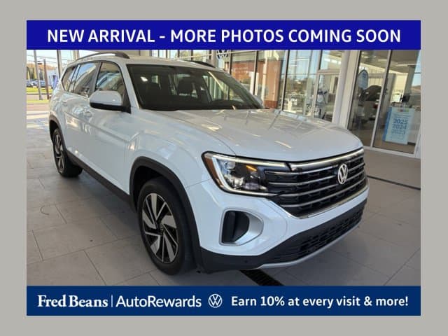 2024 Volkswagen Atlas 2.0T SE w/Technology — photo 1 of 12