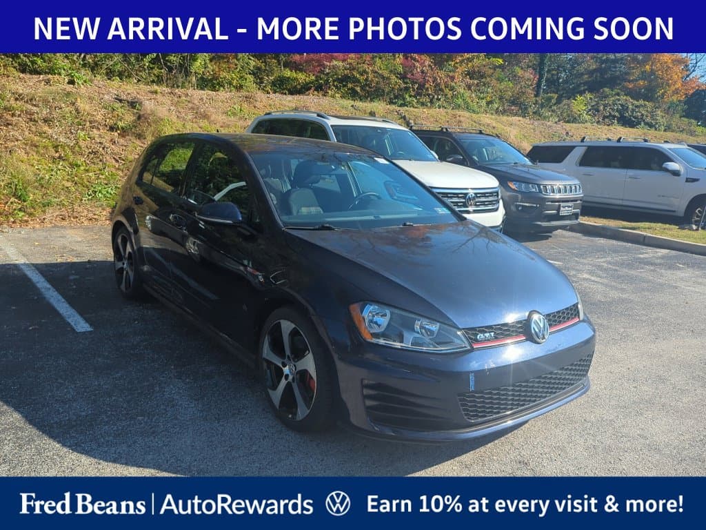 2017 Volkswagen Golf GTI S — photo 1 of 15