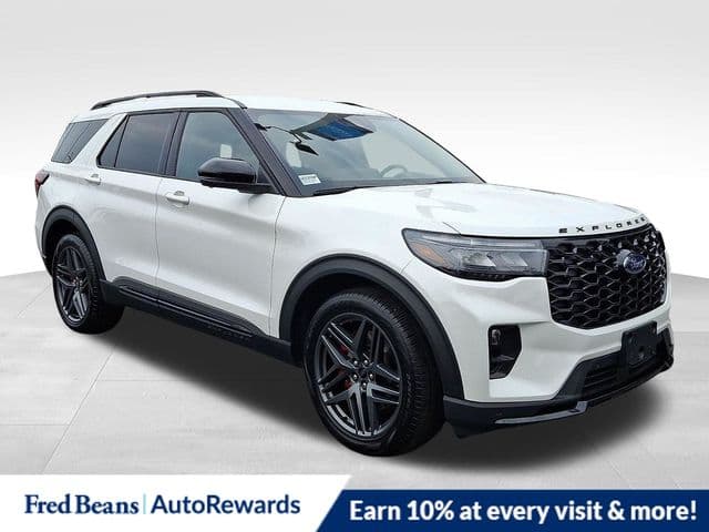 2025 Ford Explorer ST — photo 1 of 32