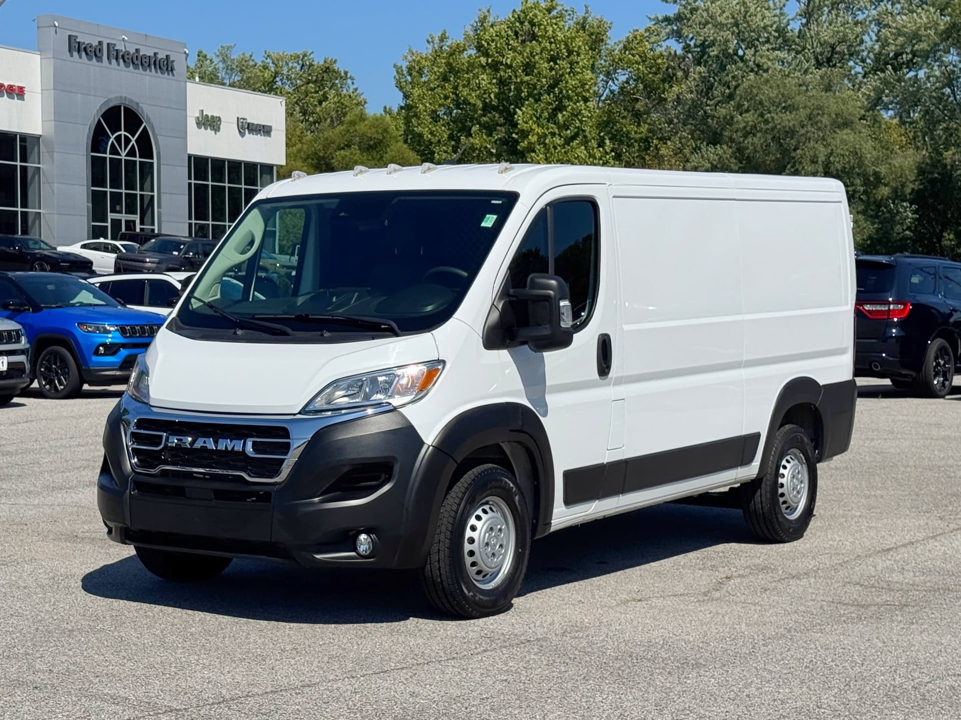 2025 RAM ProMaster Cargo Van Tradesman — photo 1 of 24