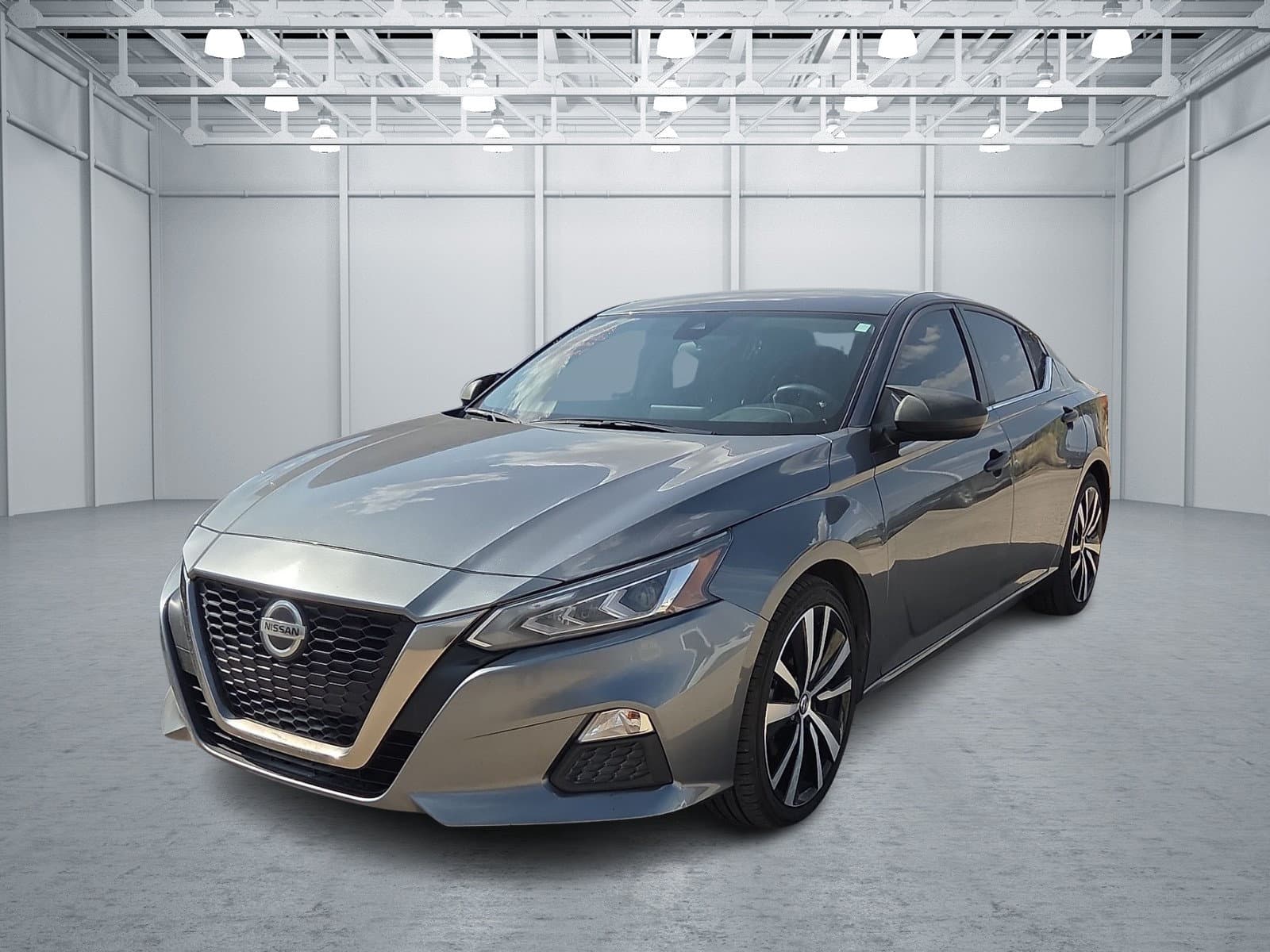 2022 Nissan Altima 2.5 SR — photo 1 of 3