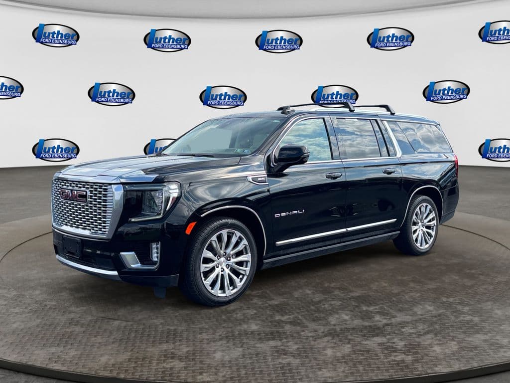 2022 GMC Yukon XL Denali — photo 1 of 31