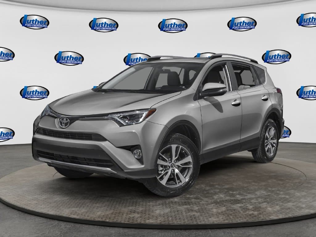 2018 Toyota RAV4 XLE — photo 1 of 11