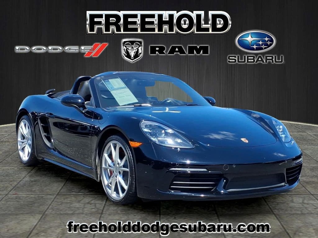2021 Porsche 718 Boxster S — photo 1 of 15