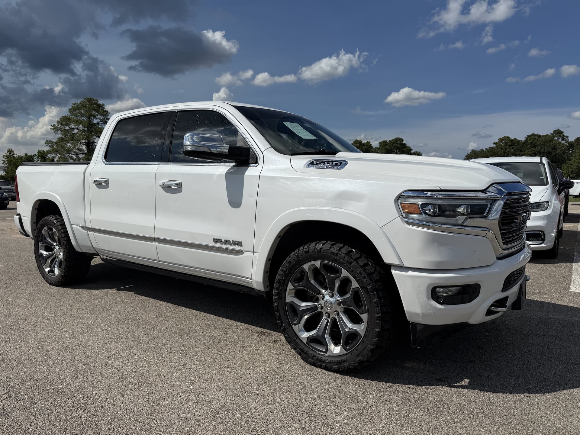 2020 RAM 1500 Limited — photo 1 of 5