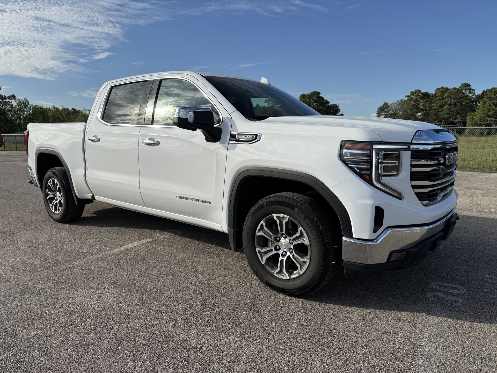 2026 GMC Sierra 1500 SLT — photo 1 of 5