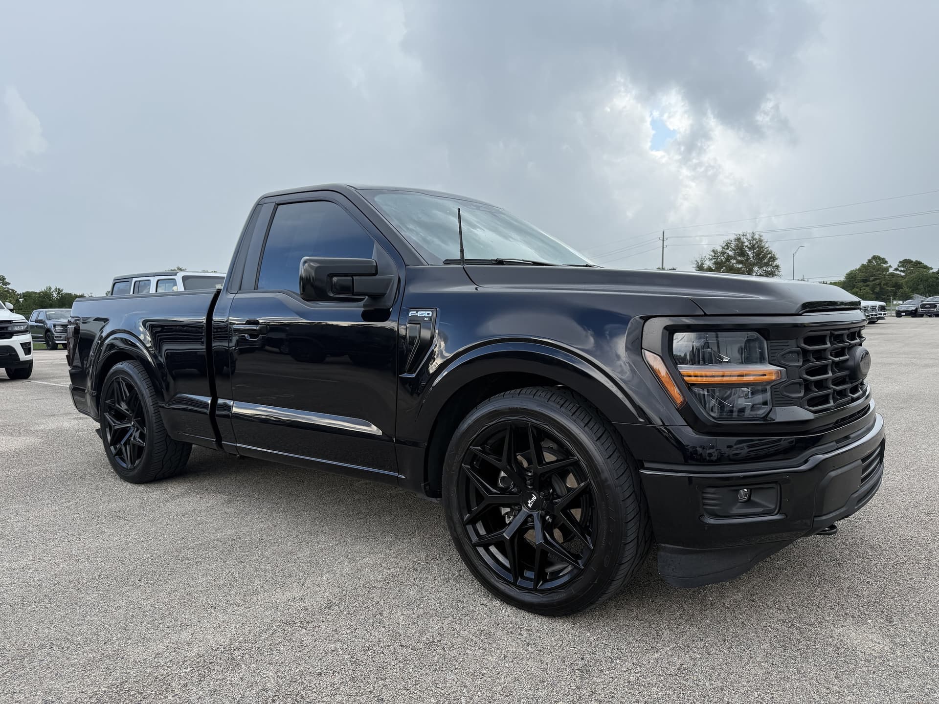 2025 Ford F-150 XL — photo 1 of 5