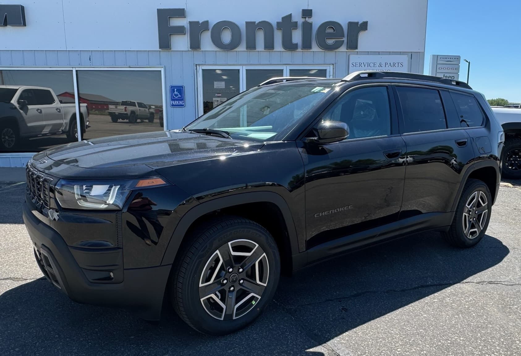 2026 Jeep Cherokee LIMITED 4X4 — photo 1 of 13